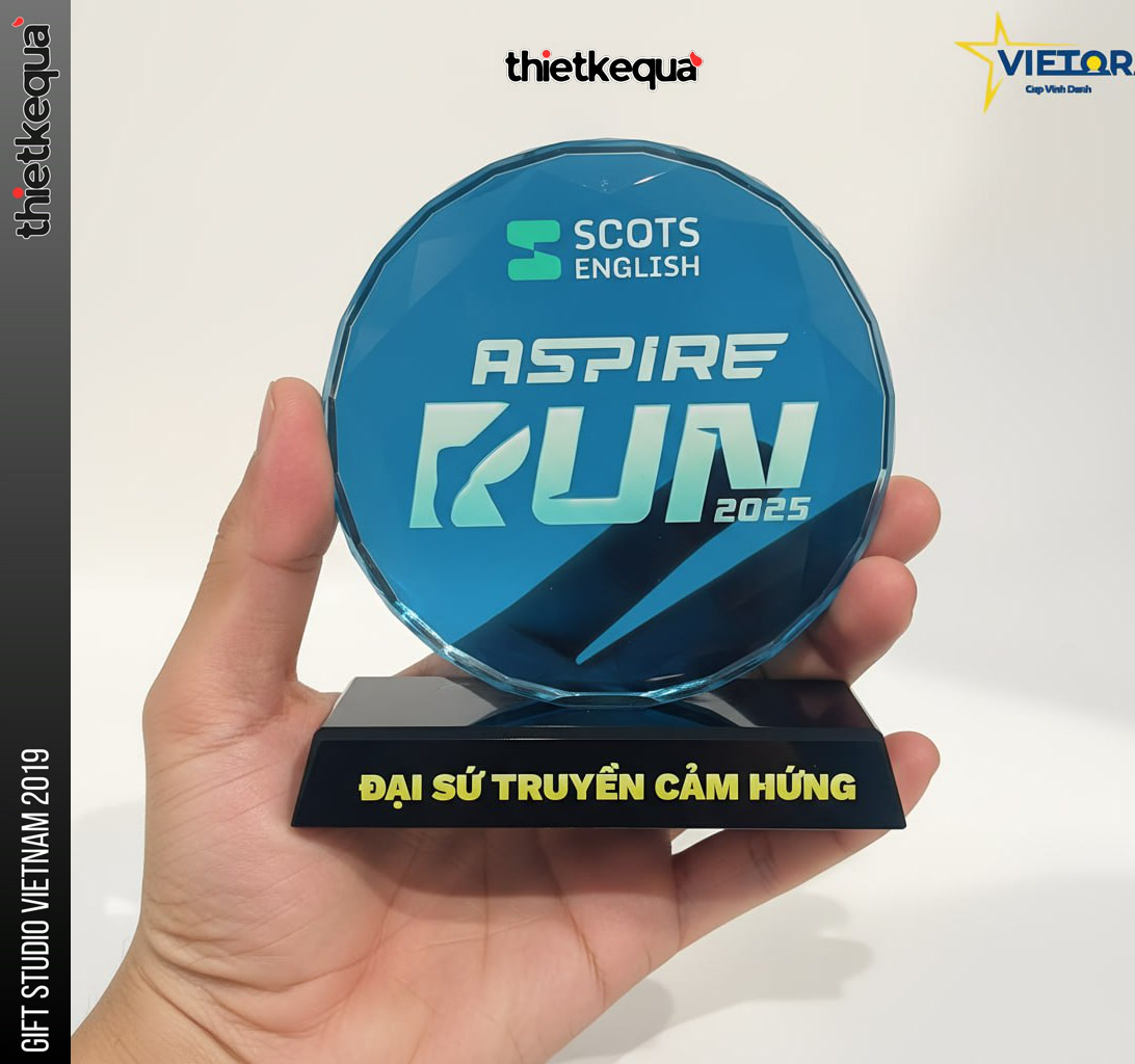 Kỷ niệm chương pha lê SCOTS English Aspire Run 2025 - Ảnh 3