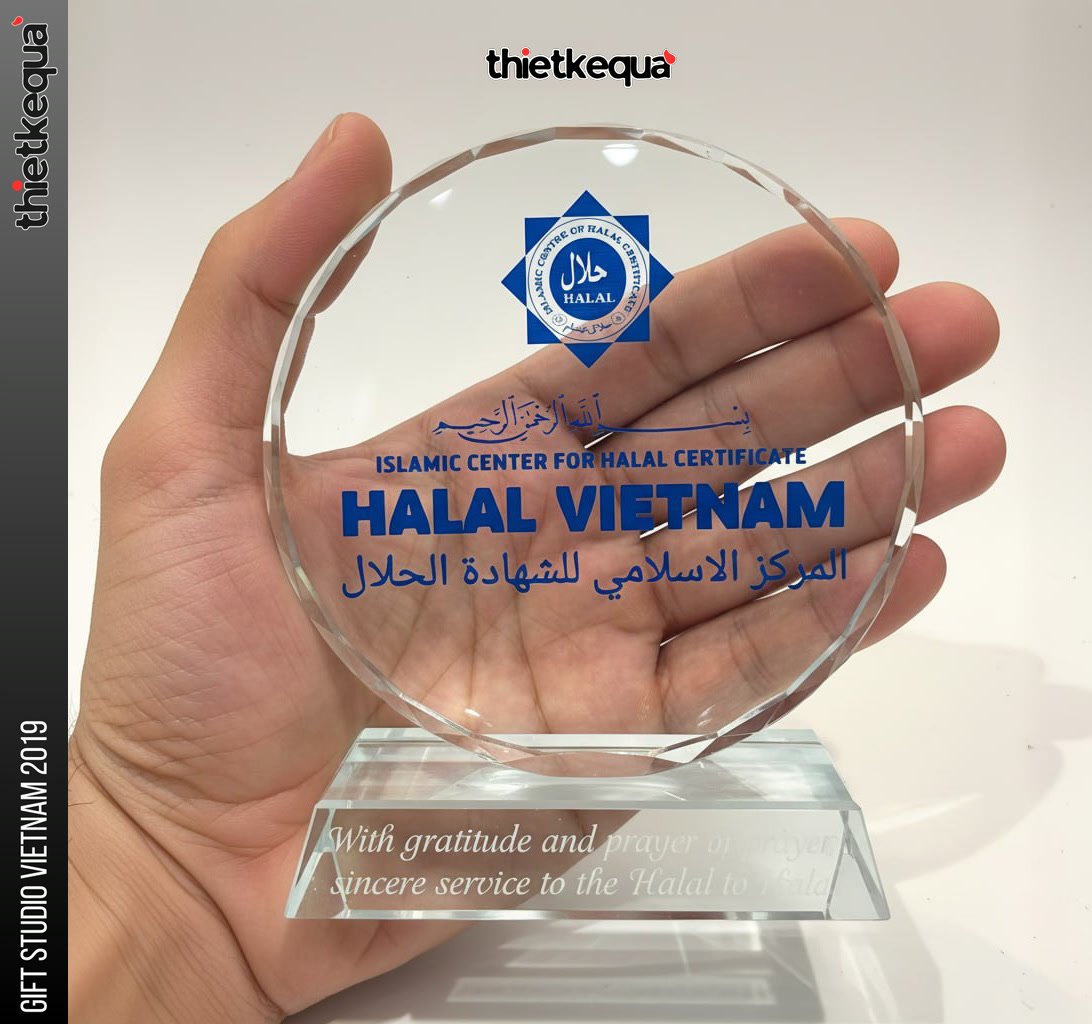 Kỷ niệm chương pha lê HALAL Vietnam chứng nhận tiêu chuẩn Halal - Ảnh 3