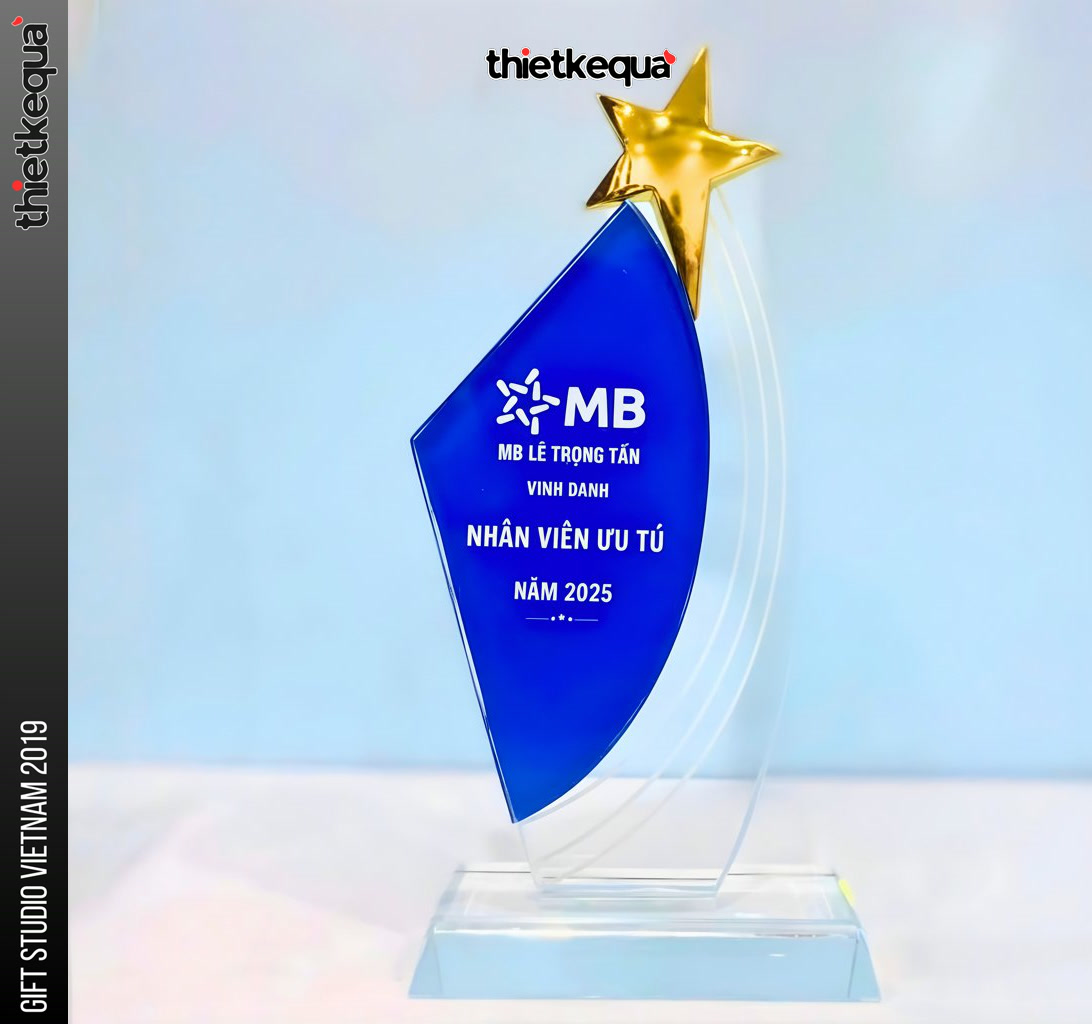 Cúp Pha Lê Vinh Danh công ty MB