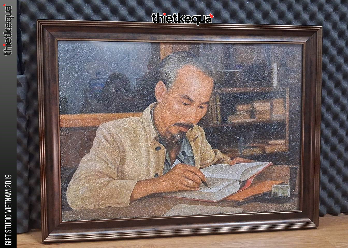 Thiết kế quà tặng dịp lễ 30/4 -1/5 - Ảnh 2