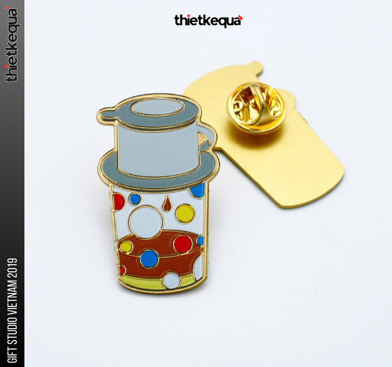 Sản xuất pin cài áo Ly Cà Phê Phin