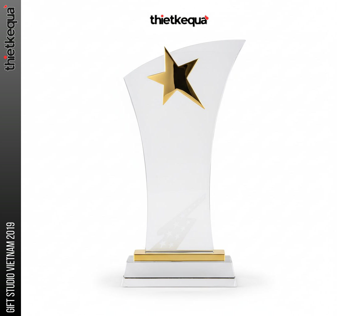Cúp pha lê vinh danh Ngôi Sao Vàng gắn kim loại mạ vàng
