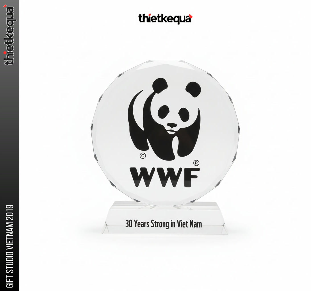 Cúp Vinh Danh Tổ Chức WWF tại Việt Nam kỷ niệm 30 năm thành lập