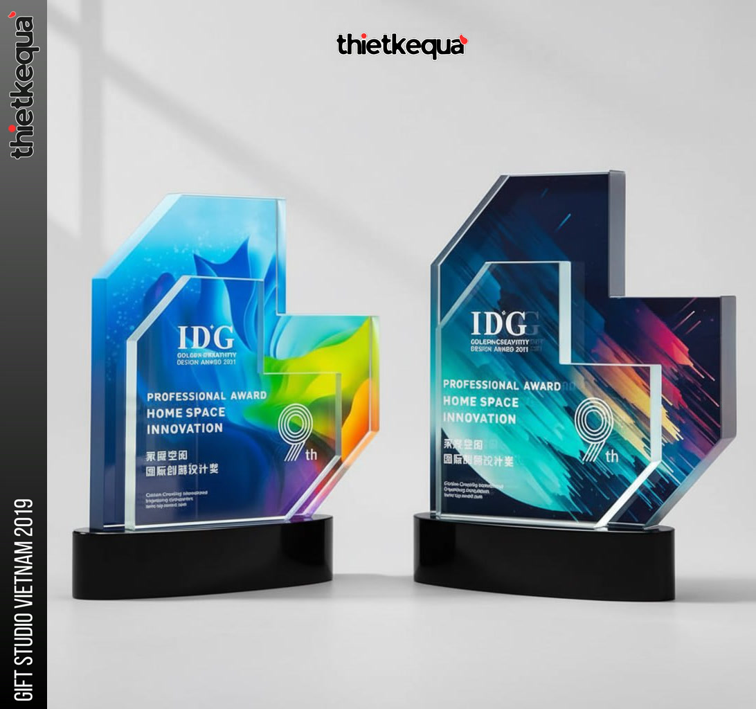 Cúp pha lê IDG Professional Award thiết kế đa giác màu sắc hiện đại - Ảnh 2