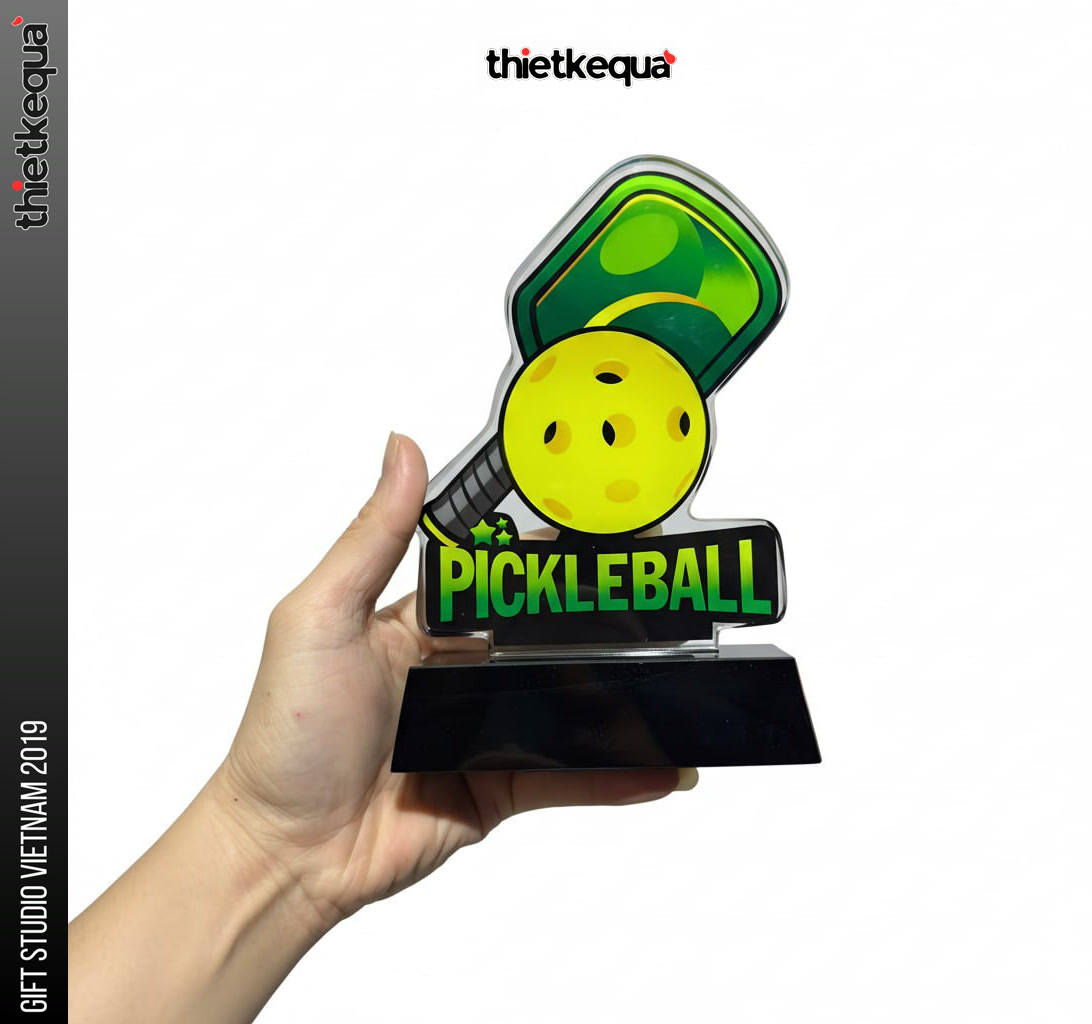 Kỷ niệm chương pickleball thiết kế hình vợt và bóng in màu nổi bật - Ảnh 3