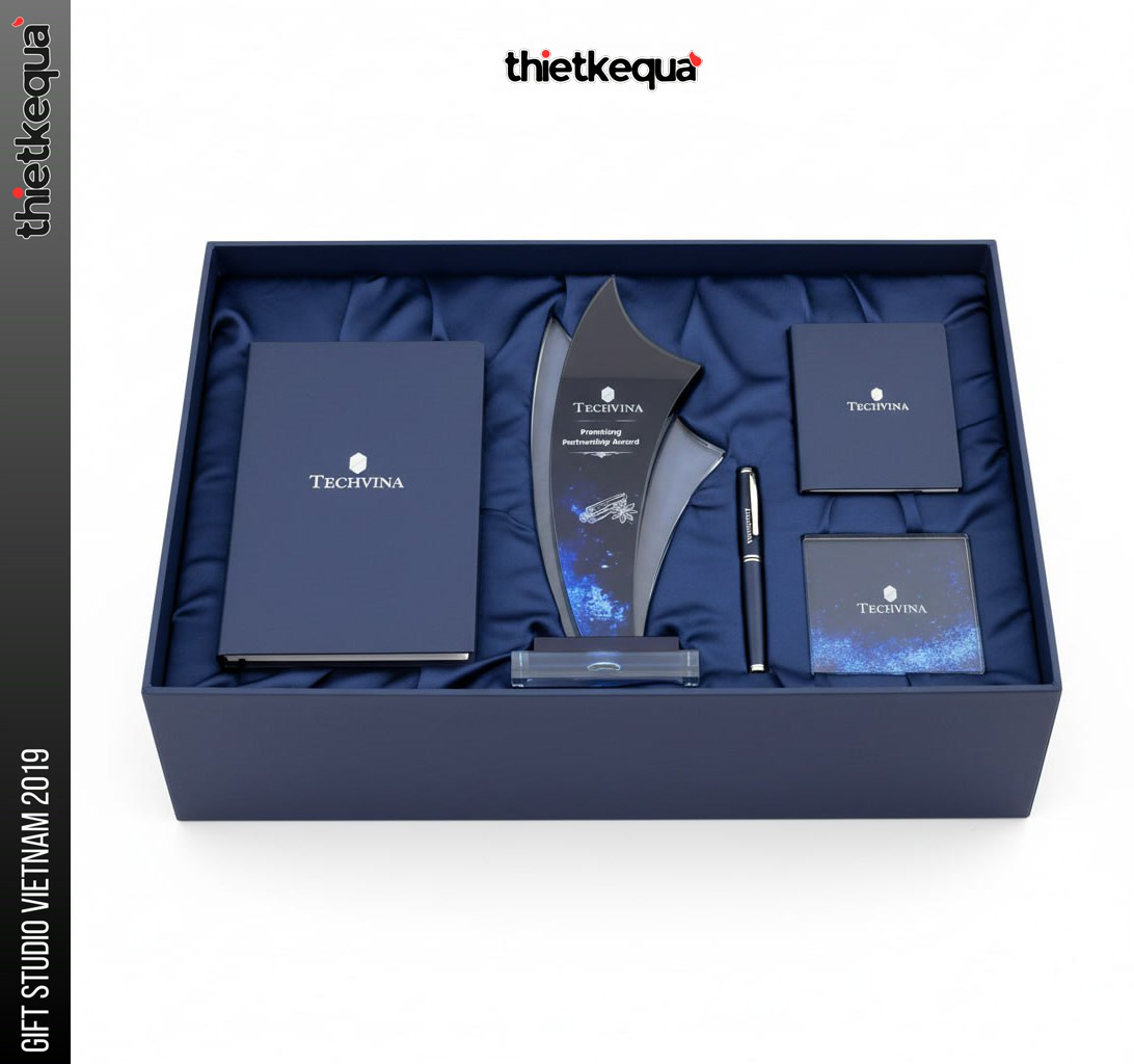 Cúp pha lê nghệ thuật phối màu xanh thiết kế uốn cong hiện đại vinh danh sang trọng khắc nội dung theo yêu cầu - Ảnh 4