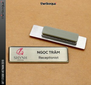Bảng tên Lễ tân công ty Shyng House
