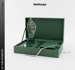 Cúp Pha Lê Cách Điệu Giọt Lửa Xanh Ngọc Bích