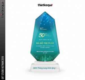 Cúp Pha Lê cao cấp Vinh Danh cán bộ BIDV