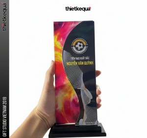 Cúp Pha Lê Chữ Nhật Giải Bóng Đá Cấp Xã cho Tiền Đạo Xuất Sắc