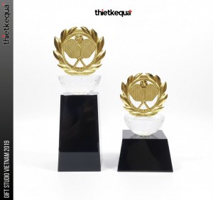 Cúp pha lê giành cho quán quân giải đấu Pickleball