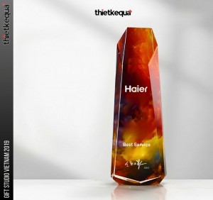 Cúp pha lê Haier vinh danh Best Service thiết kế đa giác màu nghệ thuật