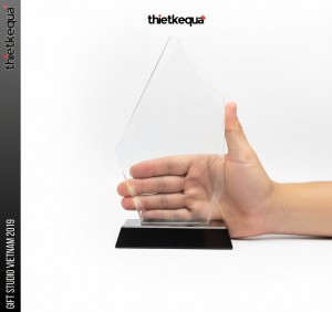 Cúp pha lê ngọn lửa trong suốt cao cấp