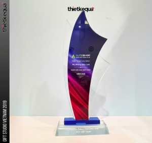 Cúp pha lê vinh danh Autoshop - Vua Máy Pha Chế phối màu Blue-Pink cao cấp