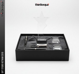 Cúp pha lê vinh danh Ngôi Sao Cách Điệu trong suốt cao cấp