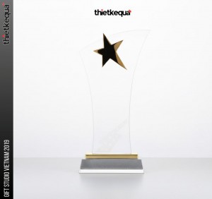 Cúp pha lê vinh danh Ngôi Sao Vàng gắn kim loại mạ vàng