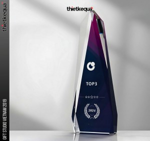 Cúp pha lê vinh danh thiết kế đa giác màu chuyển sắc  xanh – tím độc đáo, hiện đại