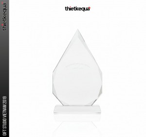 Cúp pha lê vinh danh thiết kế kim cương đa giác tối giản