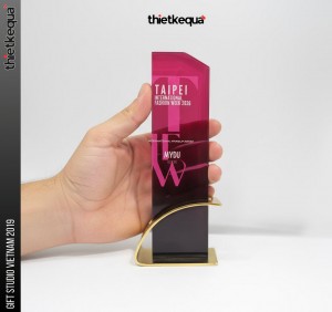 Cúp Vinh Danh International Fashion Week 2026