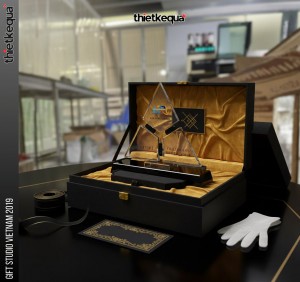 Cúp Vinh Danh Kiến Hưng Runner giải đồng đội