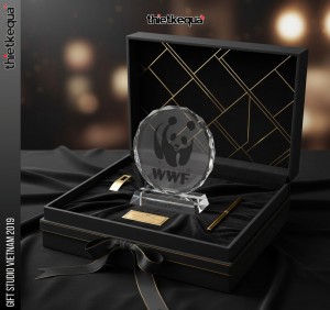 Cúp Vinh Danh Tổ Chức WWF tại Việt Nam kỷ niệm 30 năm thành lập