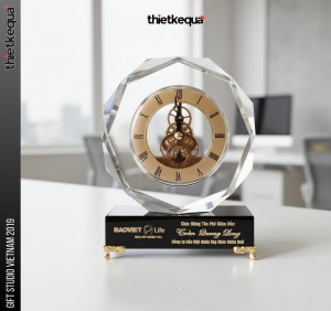 Đồng hồ pha lê để bàn làm việc