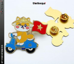 Huy Hiệu Lưu Niệm Cún Đi Xe