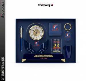 Quà Tặng Công Ty Đồng Hồ và Ống Bút tặng đối tác